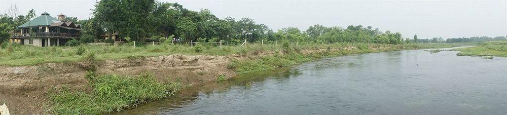 พันชยาง วิลเลจ ลอดจ์ Villa โพคารา ภายนอก รูปภาพ
